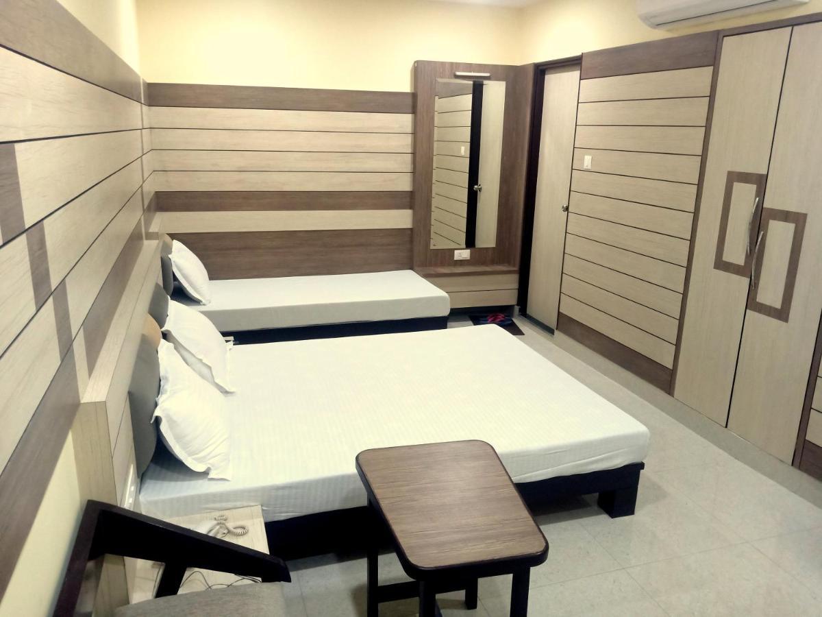 Hotel Shri Gourav 비카네르 외부 사진